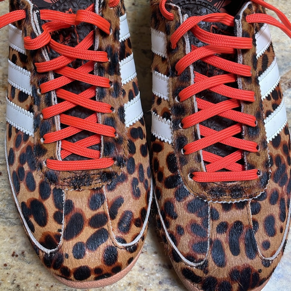 Adidas Leopard Sneakers 7.5 - Picture 8 of 8